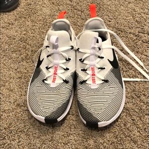 Size 7 Nike free shoe